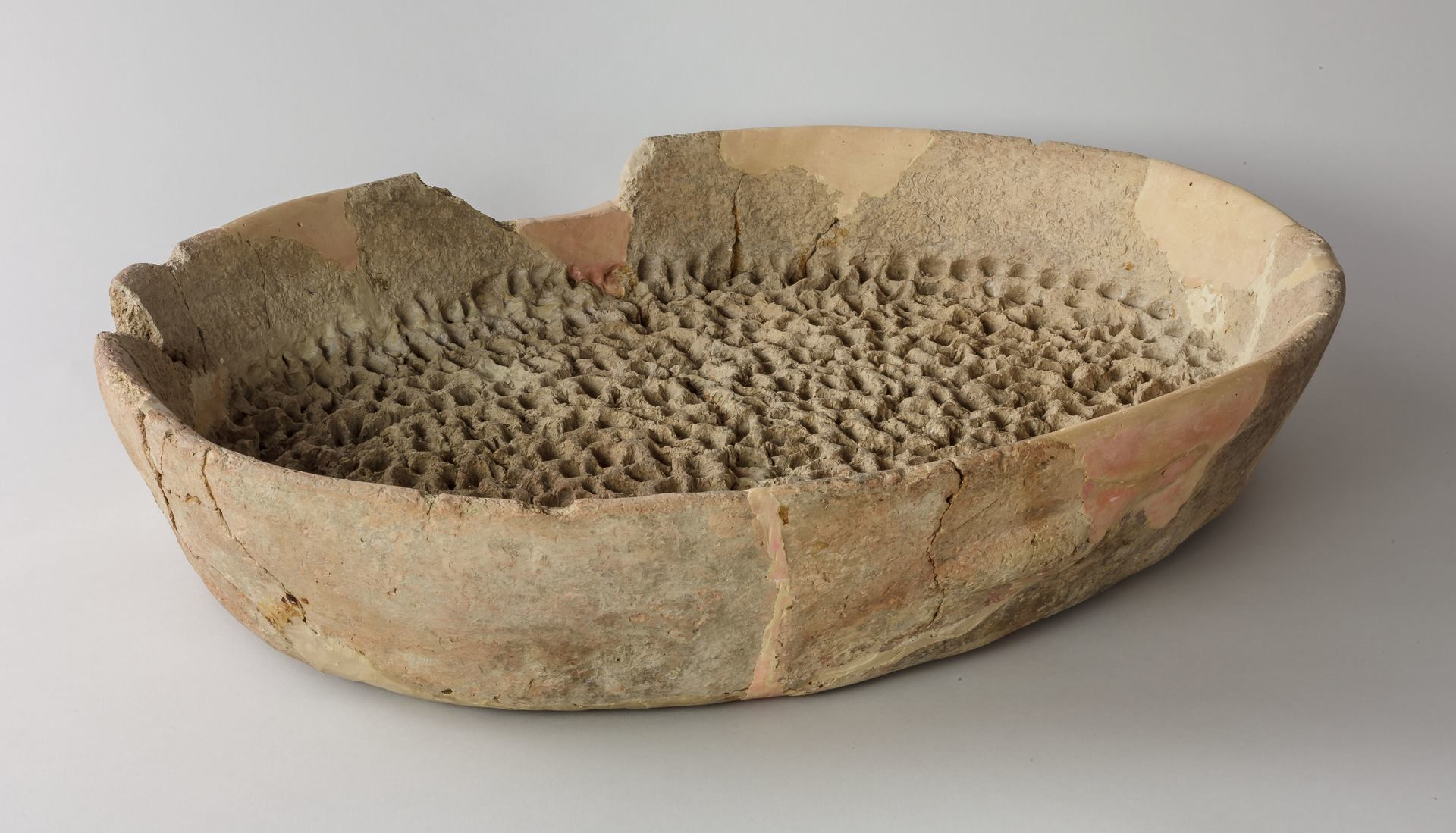 Loupací miska, neasik. Zdroj: Institute for the Study of Ancient Cultures