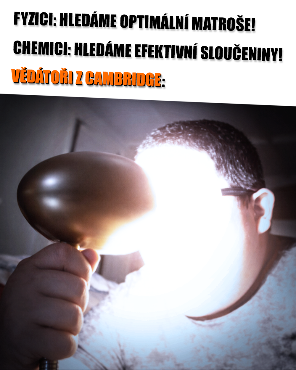 Fotokatalyzátor, chemie, světlo, neasik. Zdroj: Public Domain